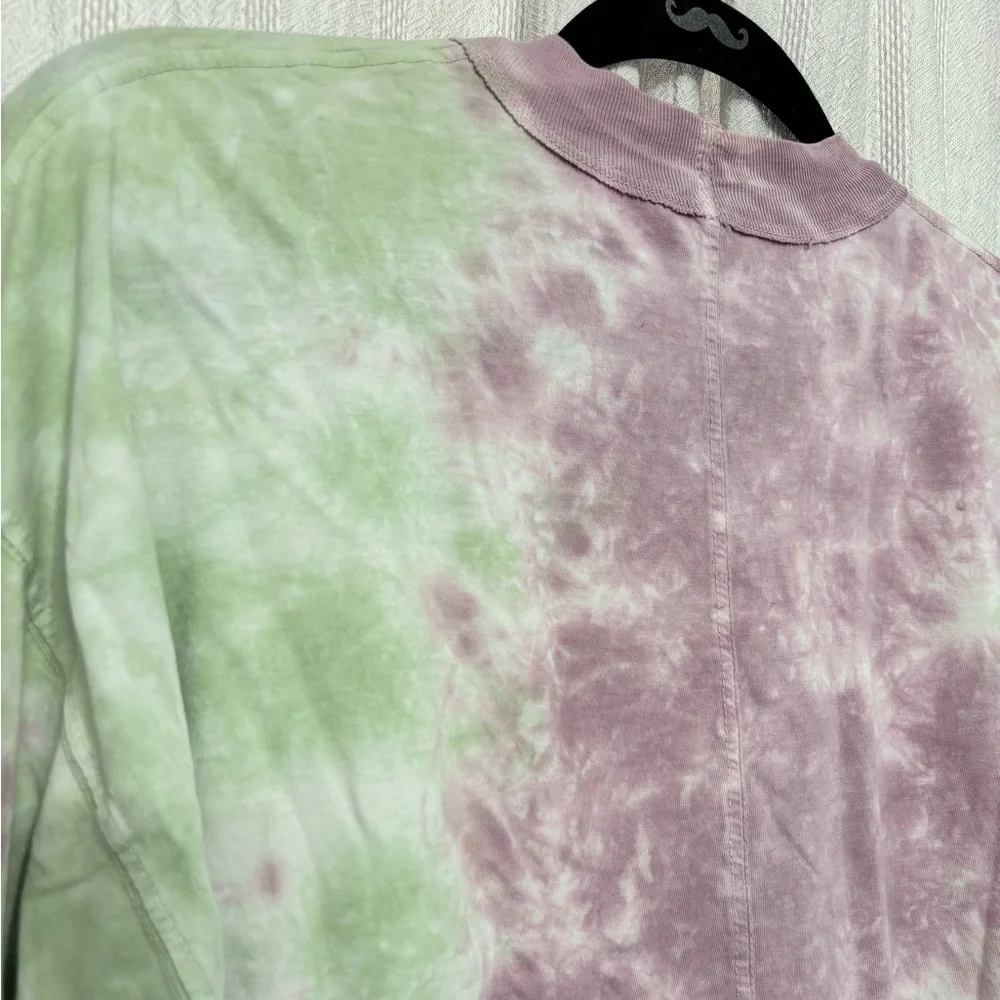 We The Free People Be Free Tie Dye Tee Green Purple Long Sleeve Top Boho M - Picture 11 of 12